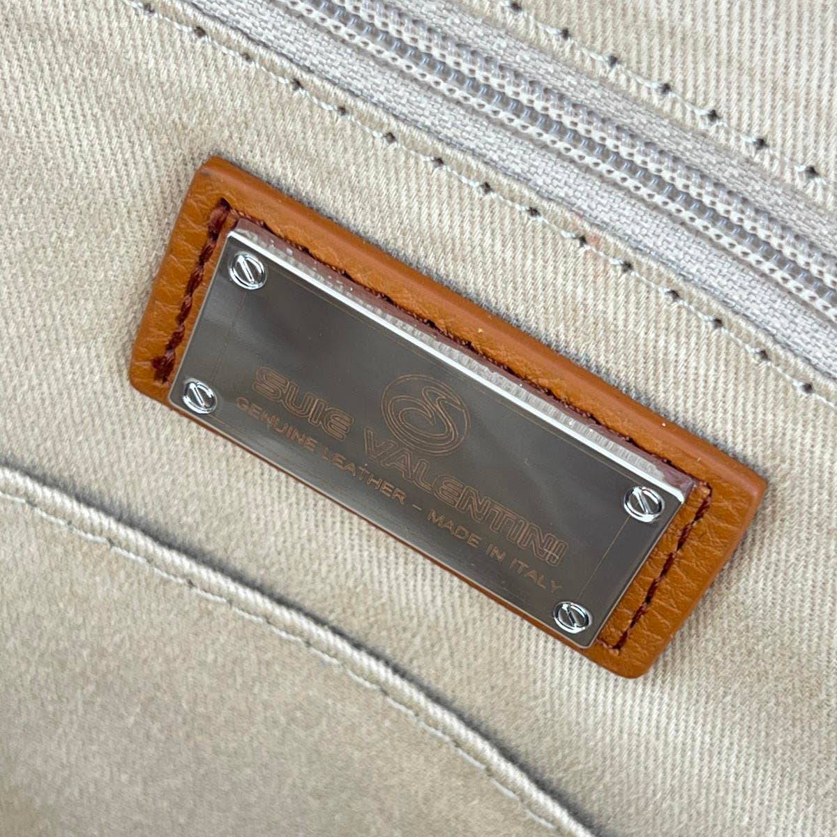 Suie Valentini srl - Wholesale Backpack - Women's - Genuine leather backpack, Suie Valentini,  Made in Italy, art. 2406.5003