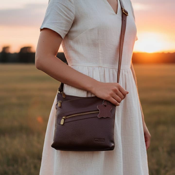 Crossbody Bag, Brown Leather, Ladies
for wholesale by Alta Quero