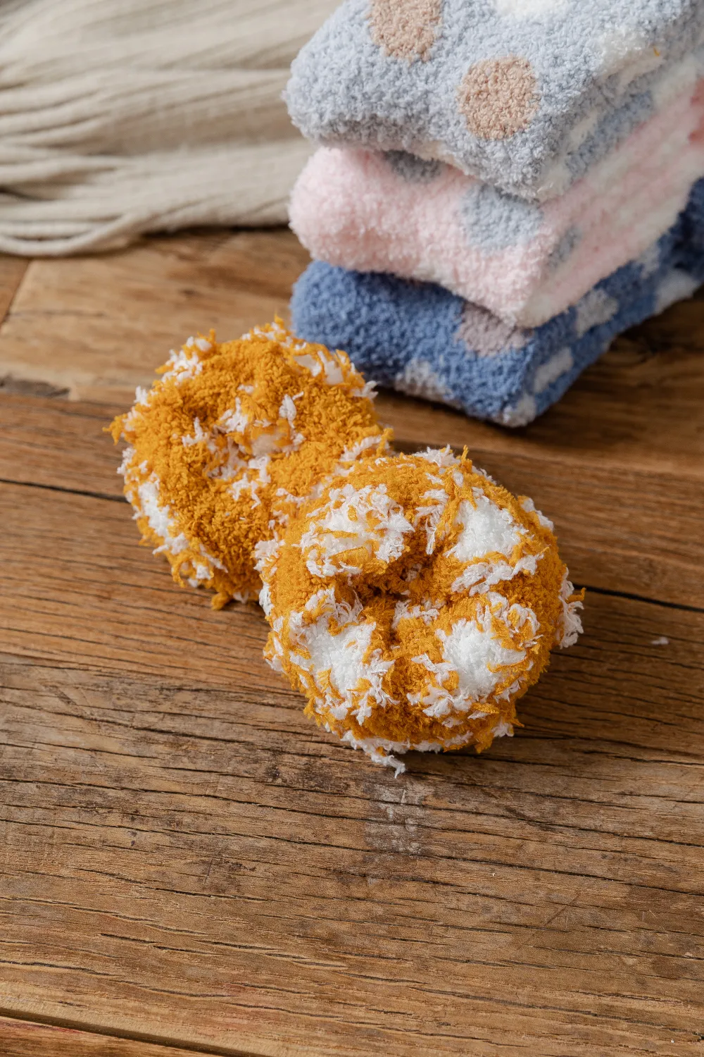 Marc JoJo - Wholesale Socks - Women's - Fuzzy House Socks with Polka Dots8