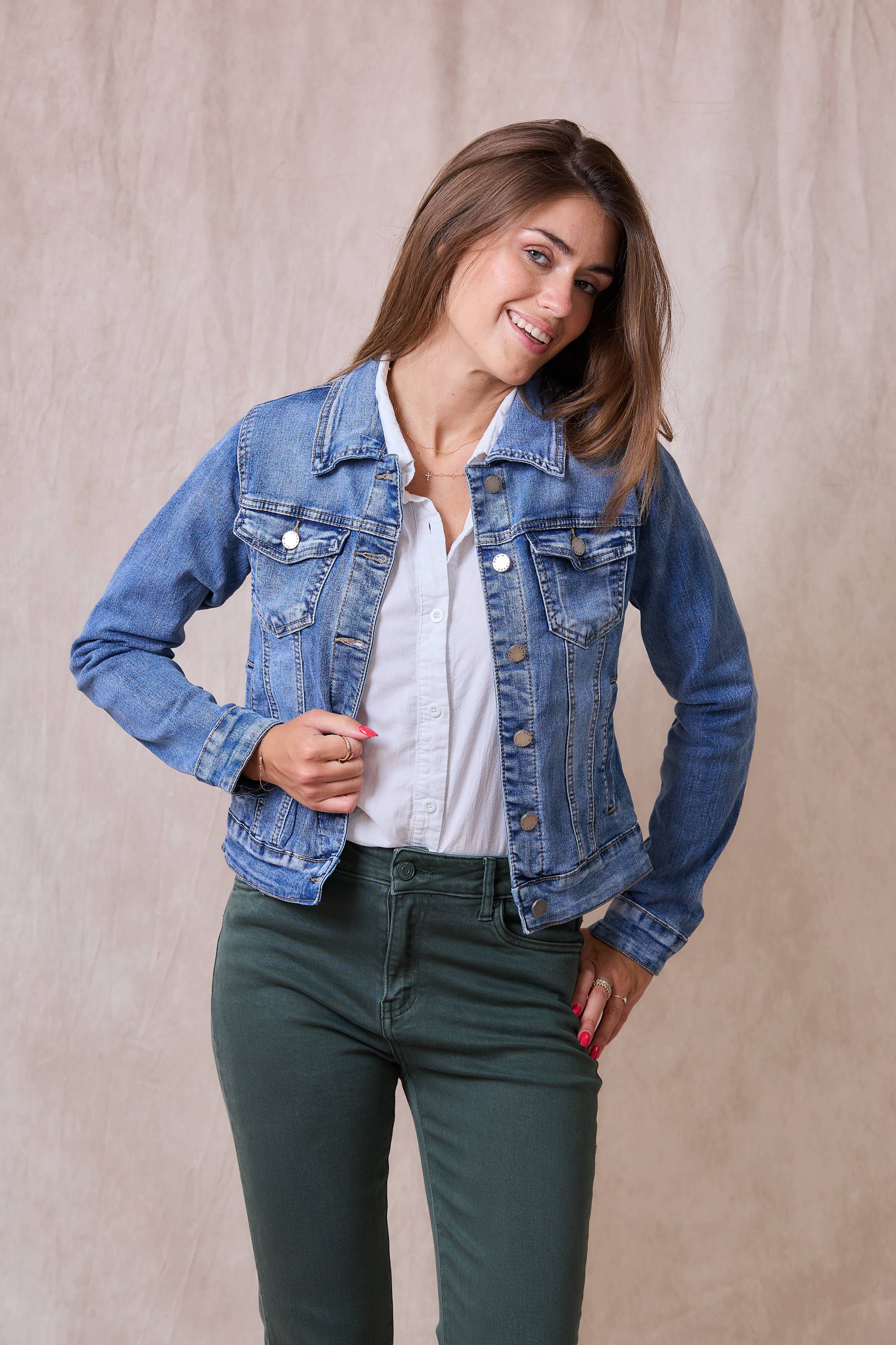 Slim jeans jacket (washed out) - ANA & LUCY for wholesale on Faire2
