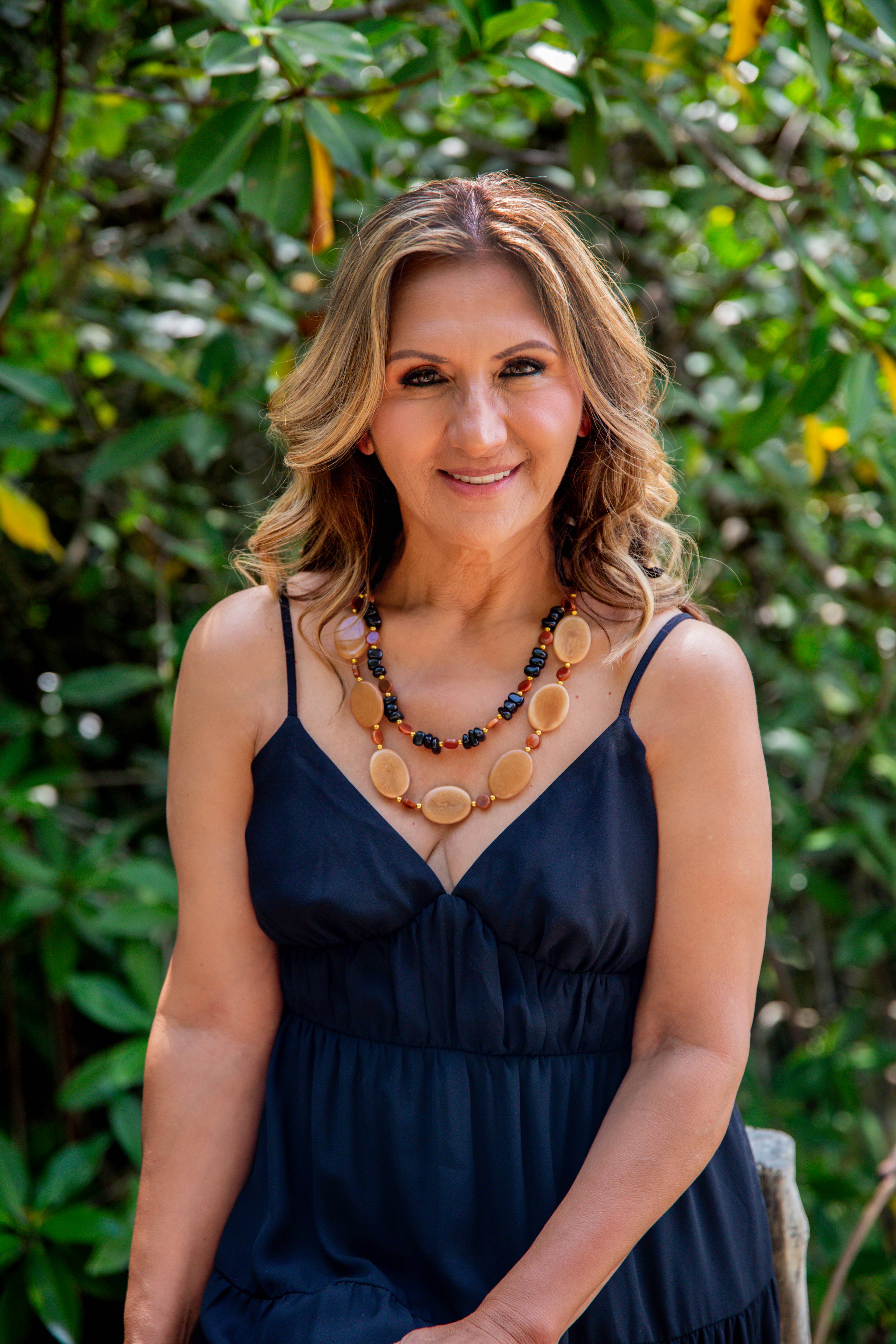 Organic Tagua Jewelry - Vente Colliers plastrons - Collier Avery6