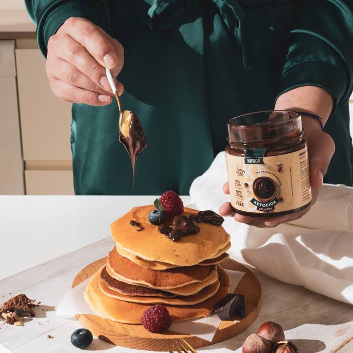 KeFood - Wholesale Nut Butter - KETOCIOK CRUNCHY 250G CREAM WITH HAZELNUT AND COCOA CRUNCH WITHOUT SUGAR8