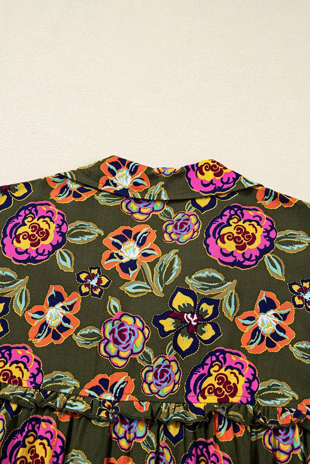 Green Floral Print Split Neck Bubble Sleeve Shift Mini Dress for wholesale on Faire6