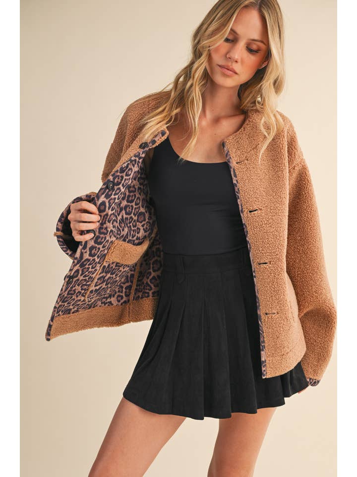 IJ1639 LEOPARD REVERSIBLE TEDDY LEOPARD QUILTED JACKET for wholesale on Faire20