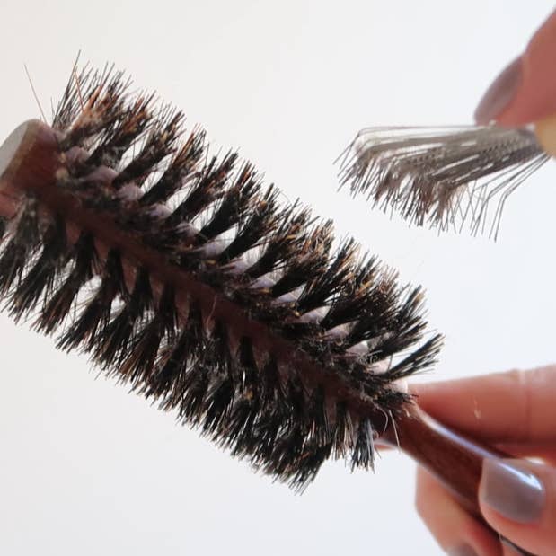 WILMOTTE COSMETIQUE - Wholesale Hair Tools Bag/Caddy - Hair brush cleaner2