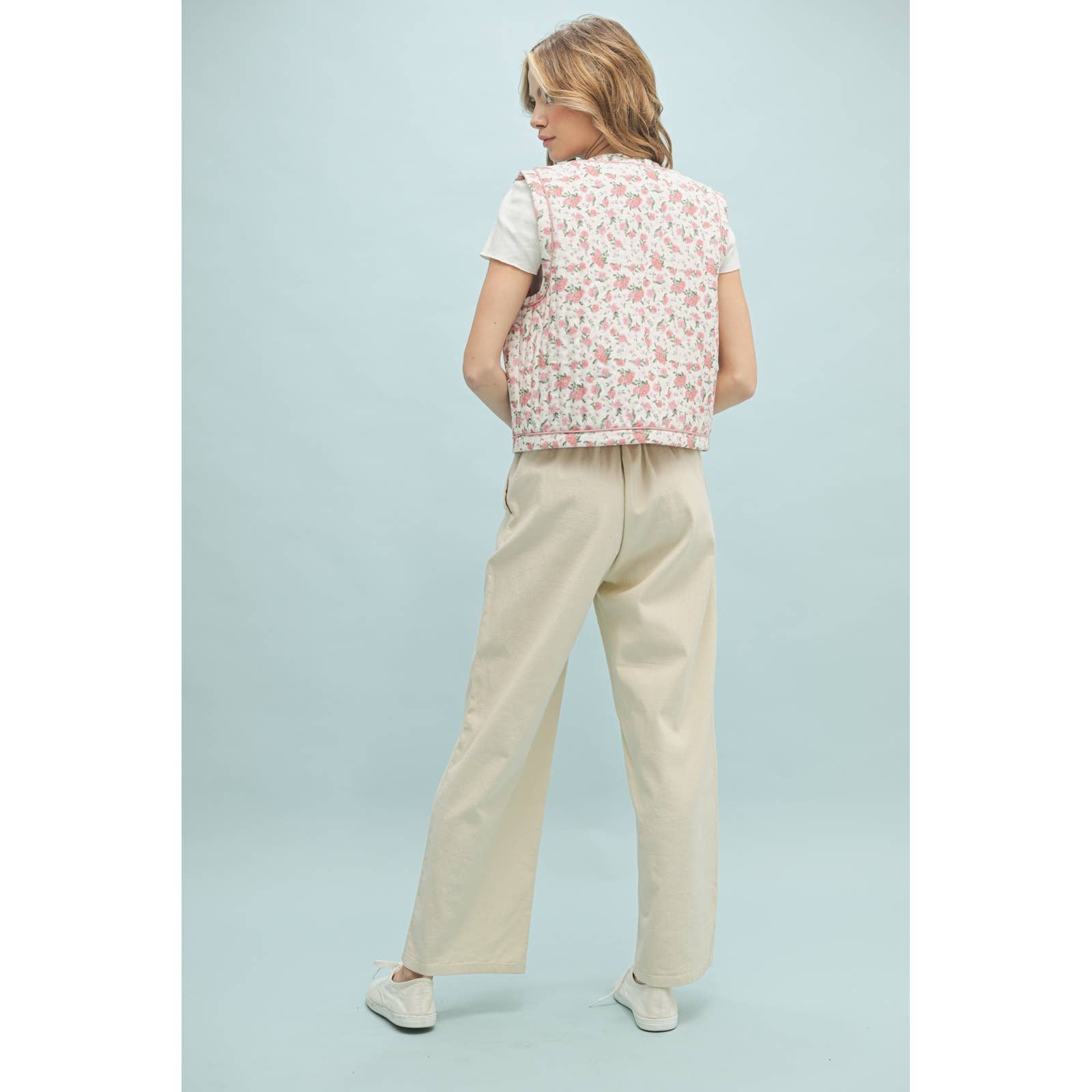 Wishlist Apparel - Wholesale Outerwear Vest - Women's - FLORAL QUILTED VEST / WL25-104003