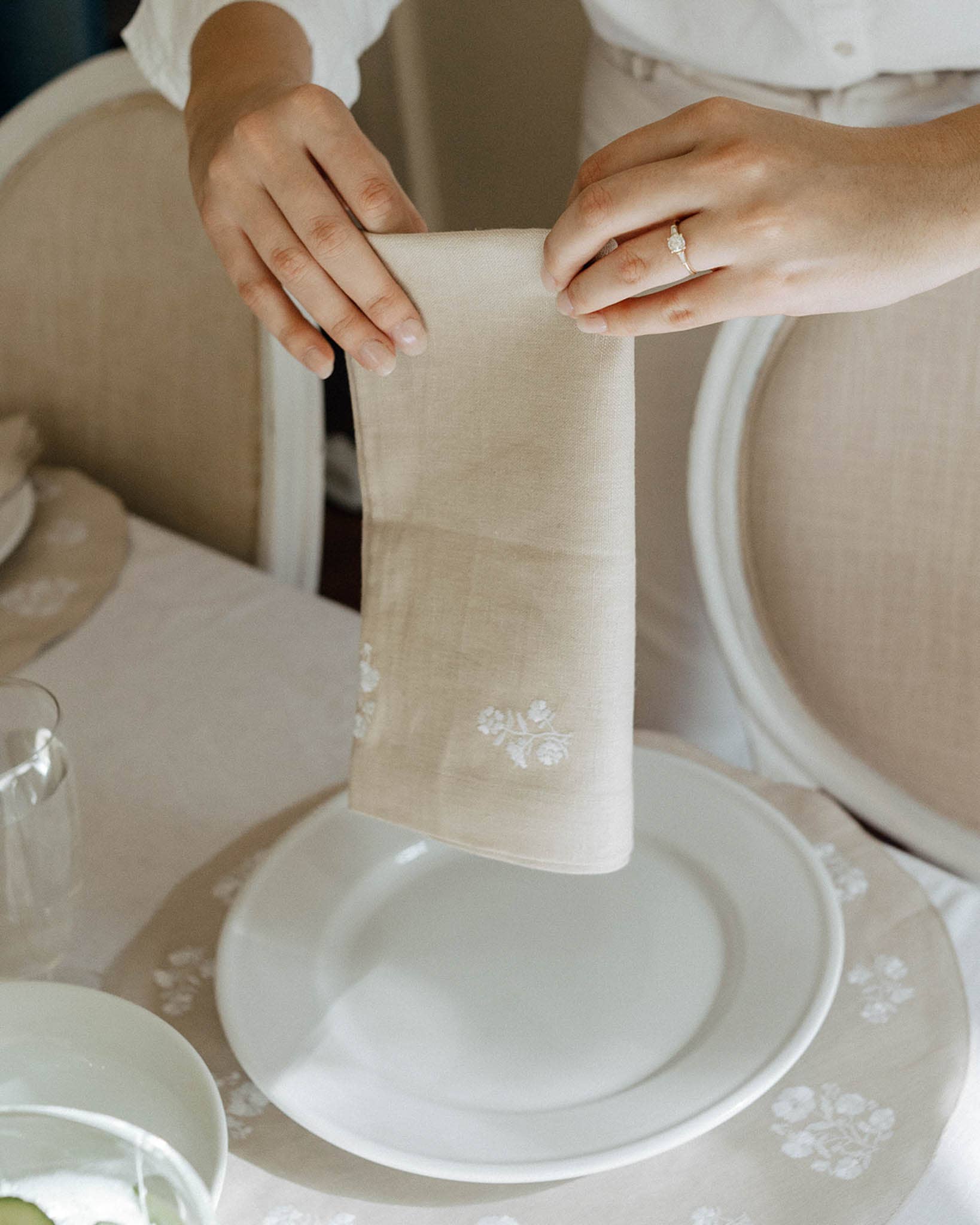 Natural White Embroidered Dinner Napkins in Linen Cotton, Set of Four for wholesale on Faire10