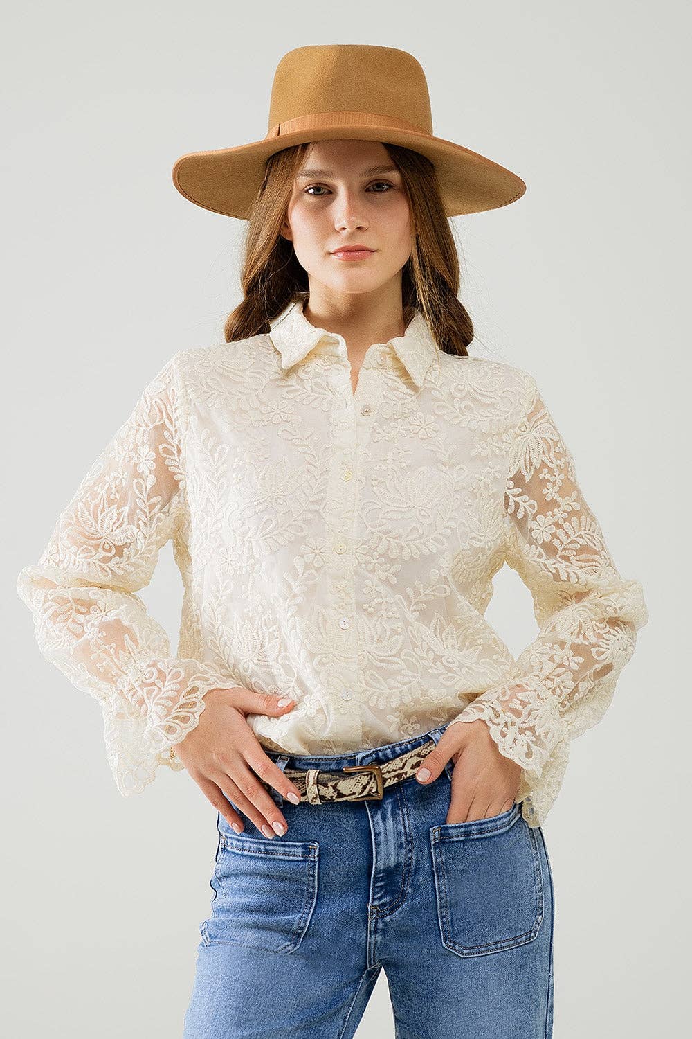 CREAM Romantic beige Lace Shirt With Balloon Sleeves for wholesale on Faire1