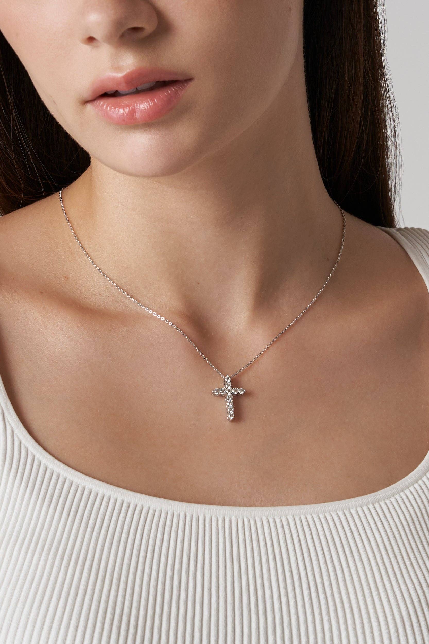El&Elle - Wholesale Pendant/Charm Necklace - Cross Moissanite Necklace1