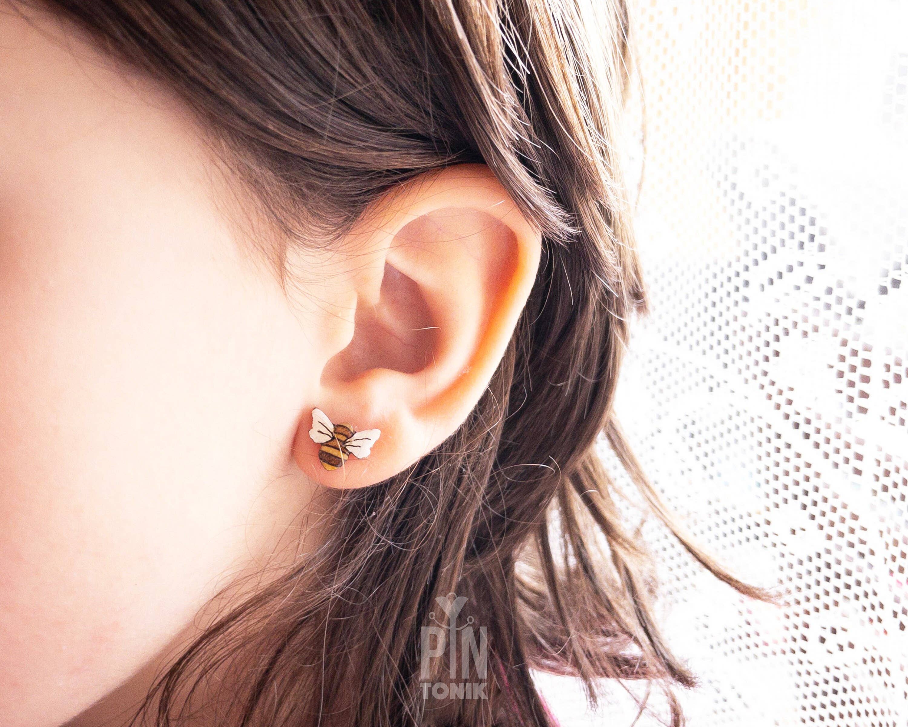 PinTonik – wholesale Stud/post earrings – Wooden Bumble Bee Stud Earrings - Whimsical Bug Jewelry4