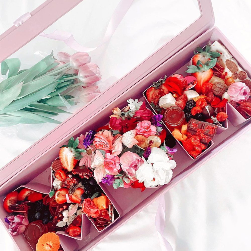 UNIKPACKAGING - Wholesale Gift Box - MOM Box with Clear Top, Plastic Liner & Ribbon – Gift Ready6