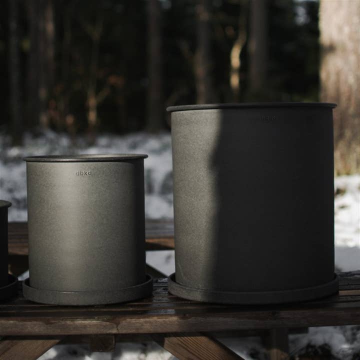 PLANT POT 2-set black for wholesale on Faire