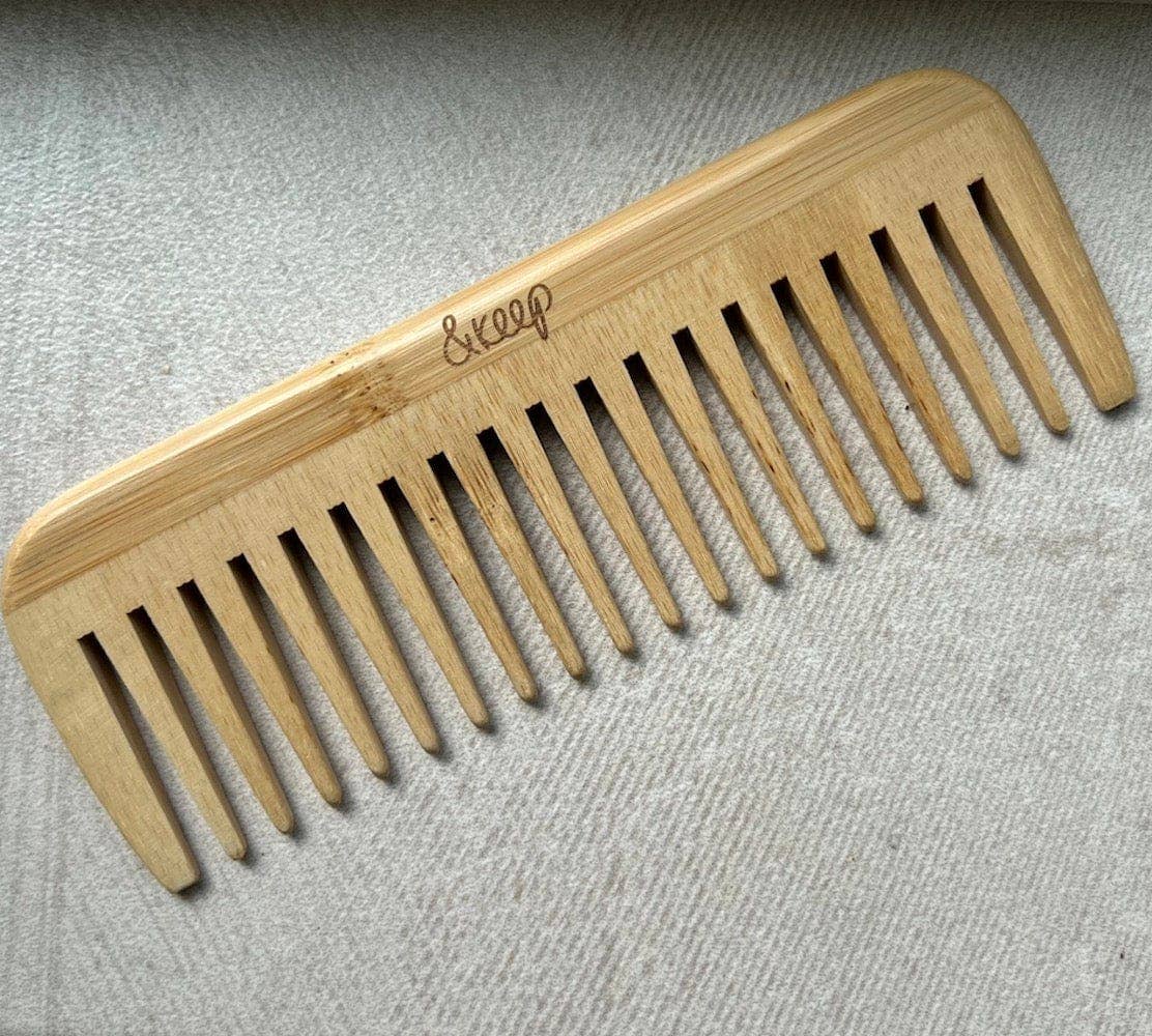 &Keep – wholesale Hair brush/comb – Bamboo Comb &Keep: The sustainable choice for haircare1