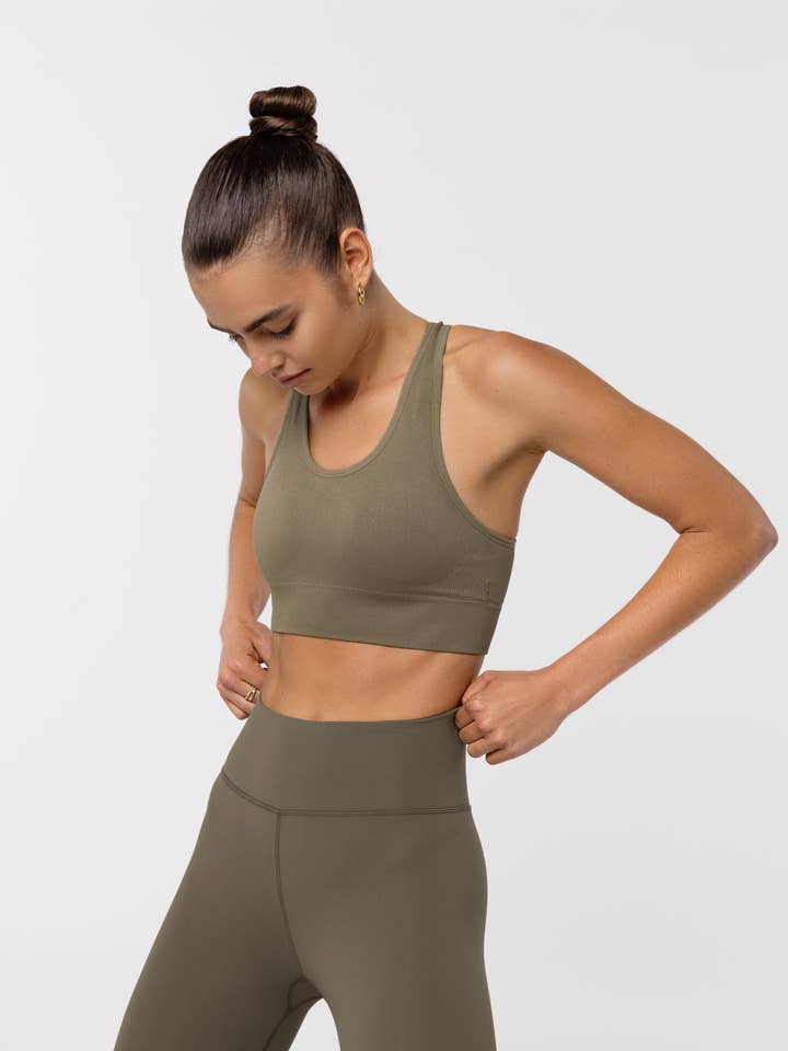 Nicky Kay - Wholesale Athletic/lounge leggings – Women's - Performance Leggings - Olive Green4