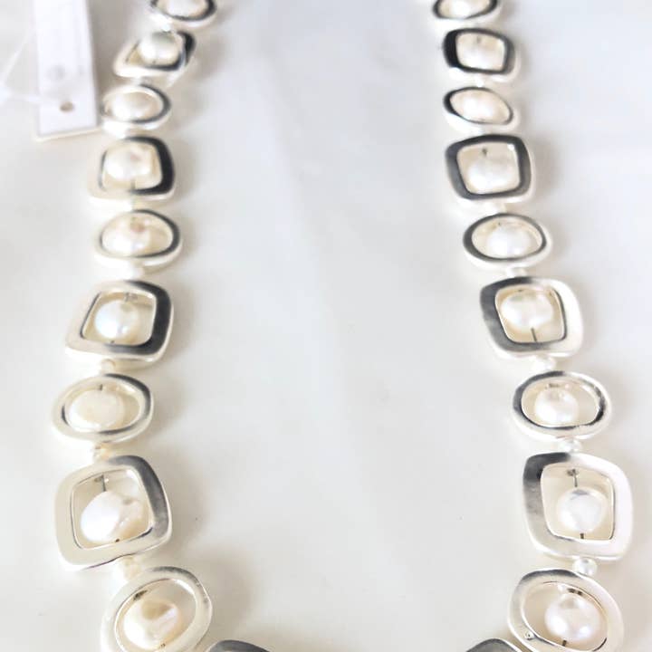 Studio G - Wholesale Beaded/Pearl Necklace - Modern Necklace with Freshwater Pearl