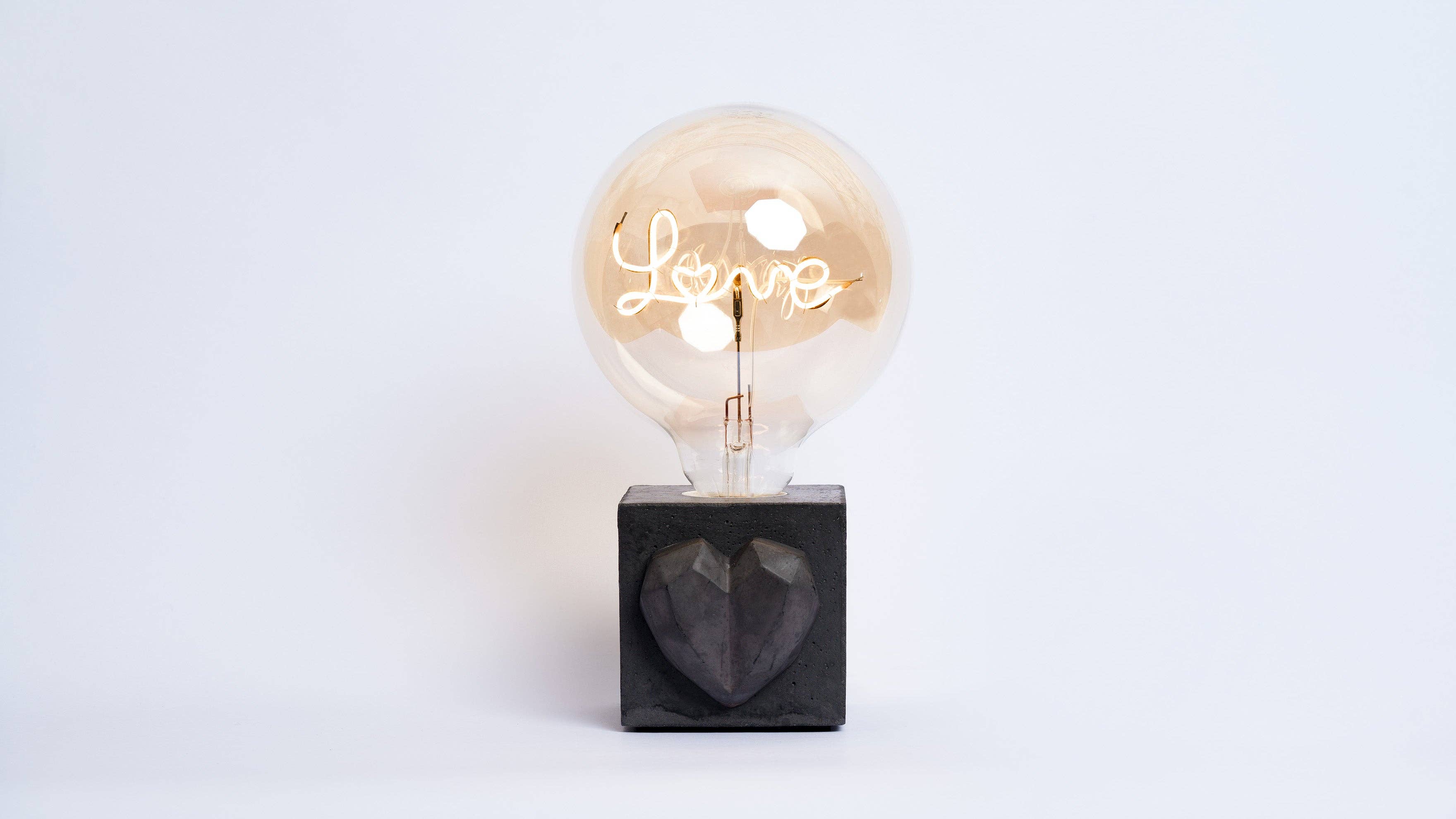 Junny – Engroshandel Skrivebordslampe – Love lampe i antracitfarvet beton