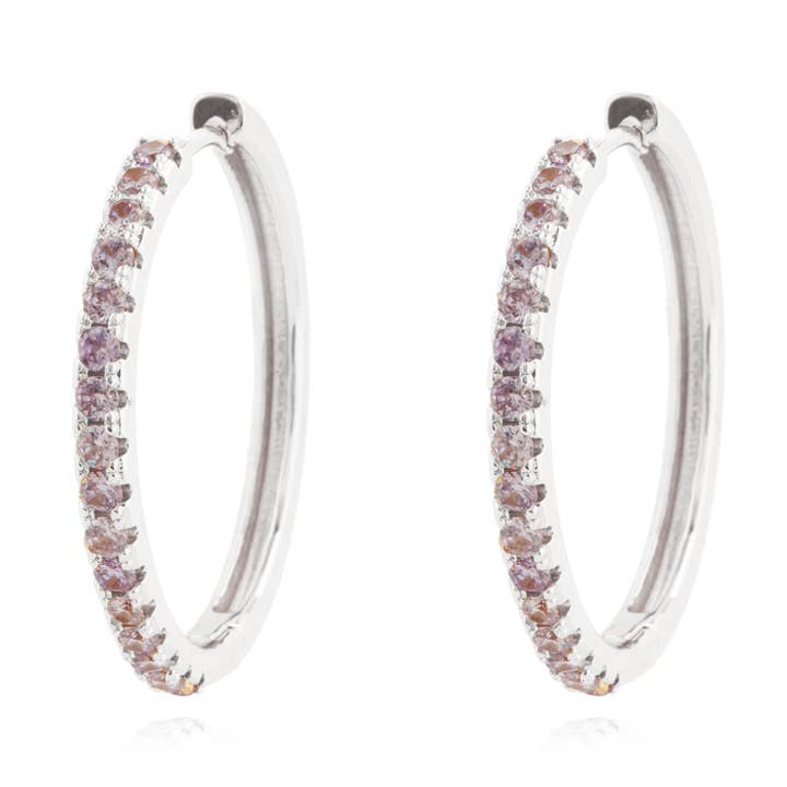 Oreja Meriel grande plateada, color lavanda para venta al por mayor de Nora Norway