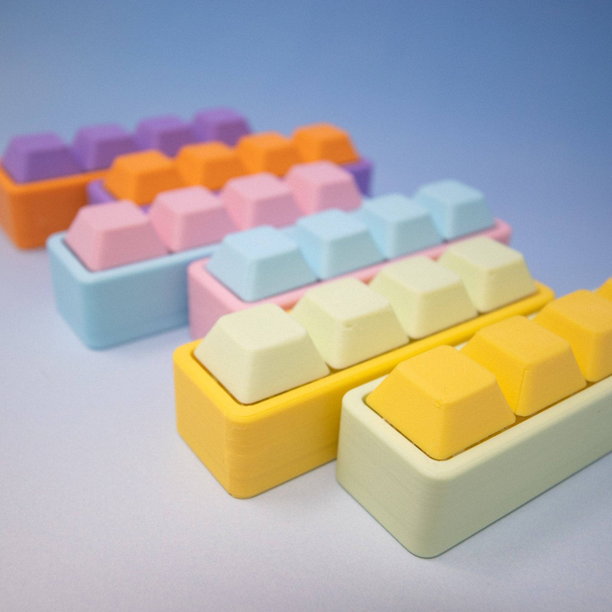 Super Fantastic – wholesale Fidget toy – Kids – 4-Key Pastel Fidget Clickie8