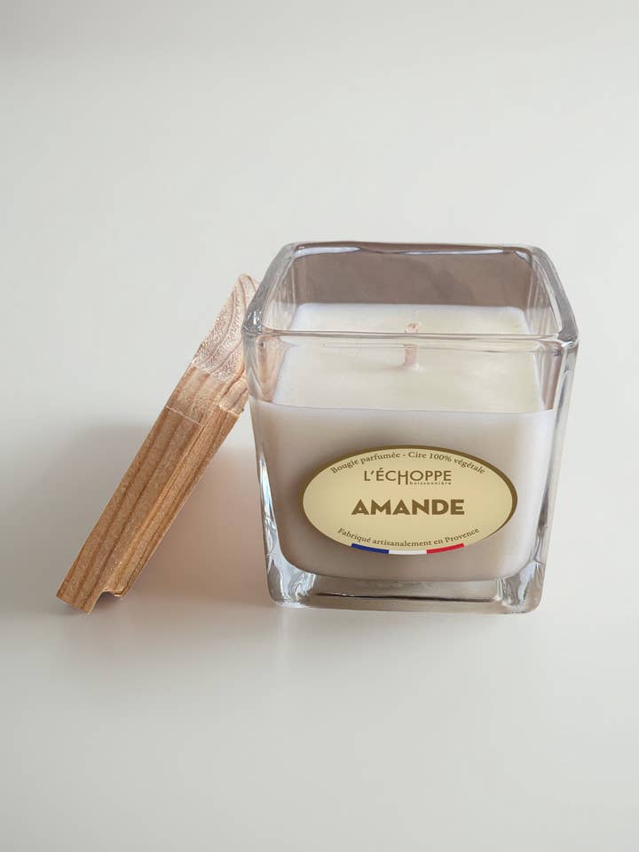 Almond - Scented candle 85g for wholesale by L'Échoppe Buissonnière