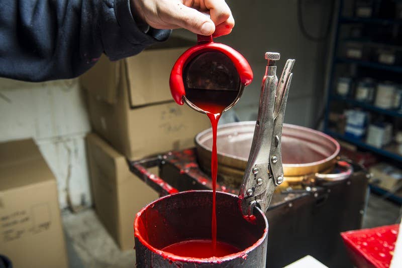 Las Velas de Mariano - Wholesale Votive Candle - Double Loaded Velón Break Locks3