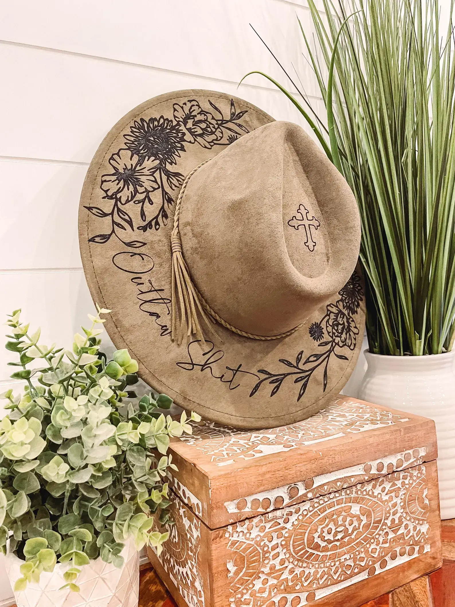 Willie & Dolly Designs - Wholesale Fedora - Women's - Engraved Floral Hat3