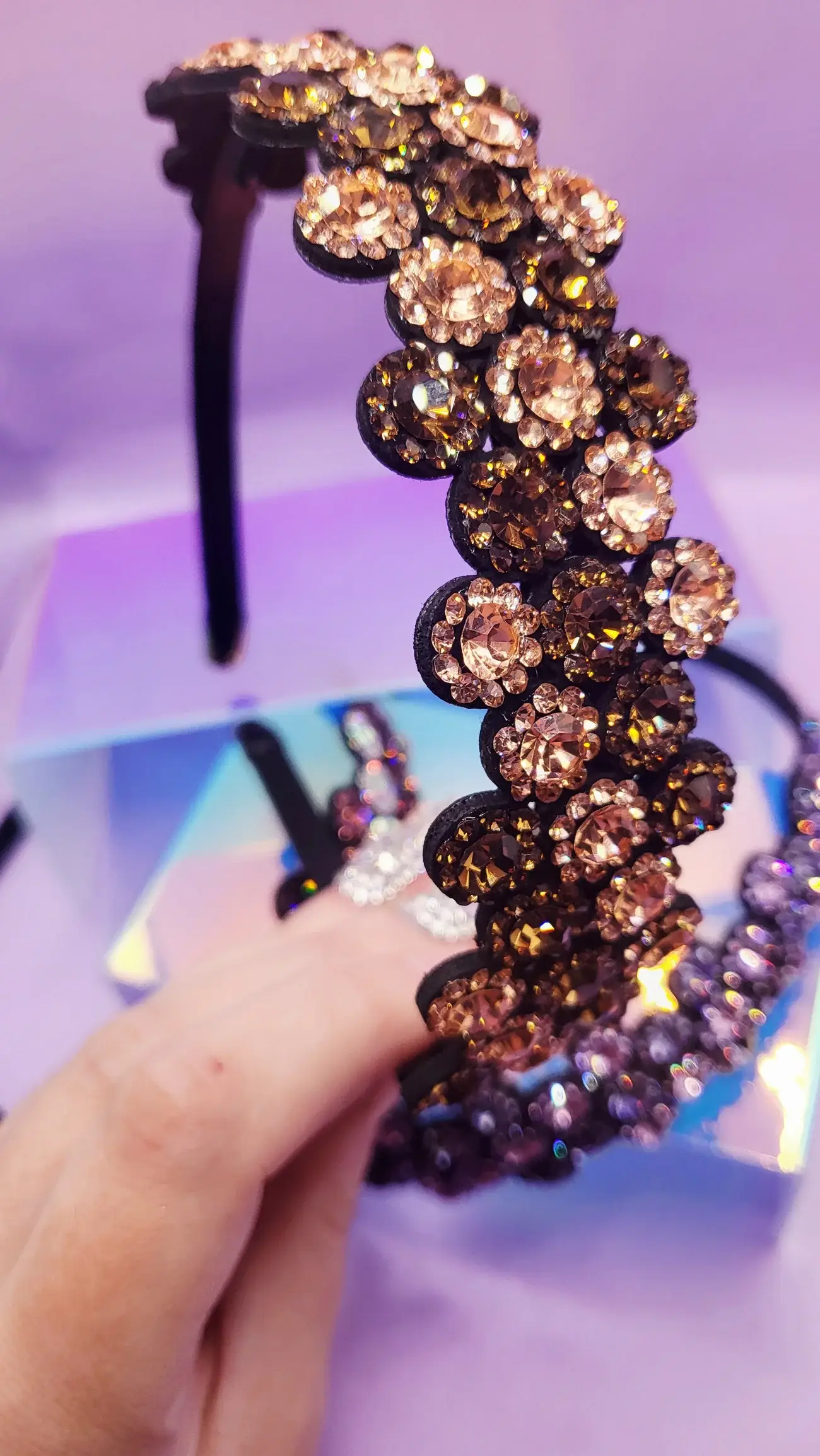 Arya Jewellery Wholesale – wholesale Pannband - Dam – Vacker blomkristallhårband3