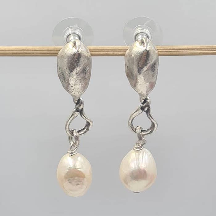 Orecchini a foglia rustica - petalo per la vendita all'ingrosso da parte di Volare