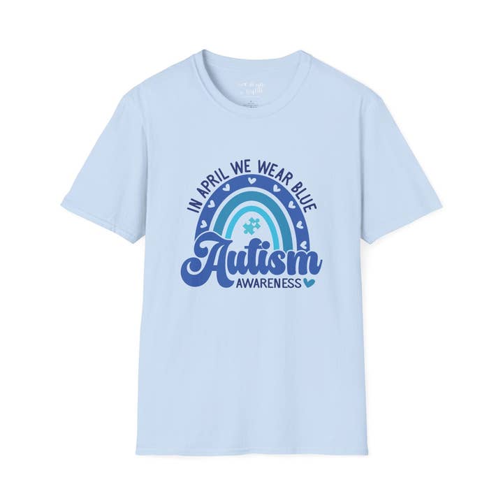 I april bærer vi blåt for autismebevidsthedsmåned T-shirt for engroshandel hos Say It With a Shirt