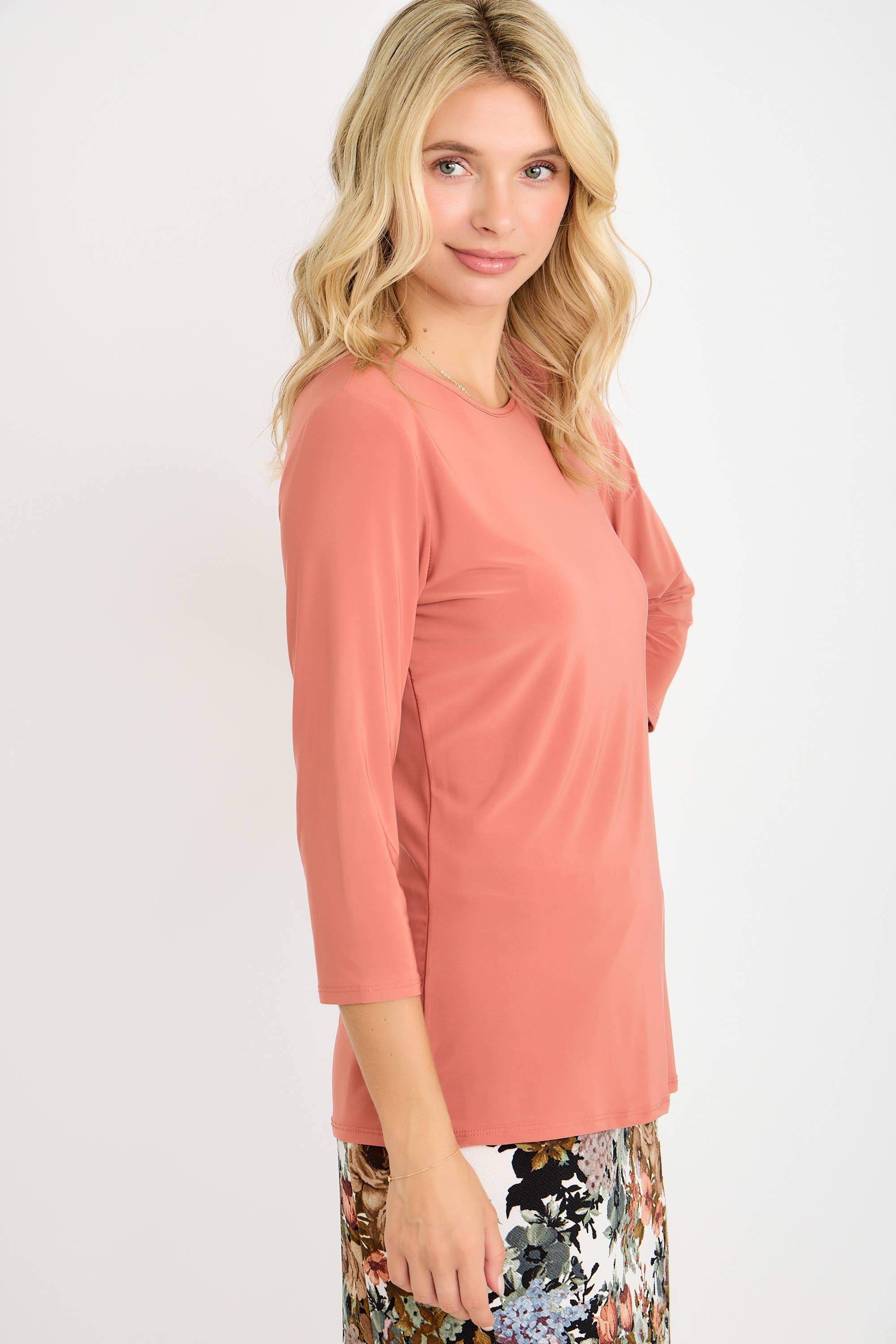 Celeste Clothing - Venta al por mayor Camiseta - Mujer - TOP DE CAPAS SIN ARRUGAS CON MANGAS 3/4 -CT1321458