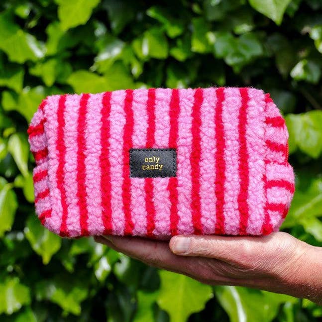 Zipper pouch "Only Candy" pink red striped fluffy fabric for wholesale by Studio Inktvis
