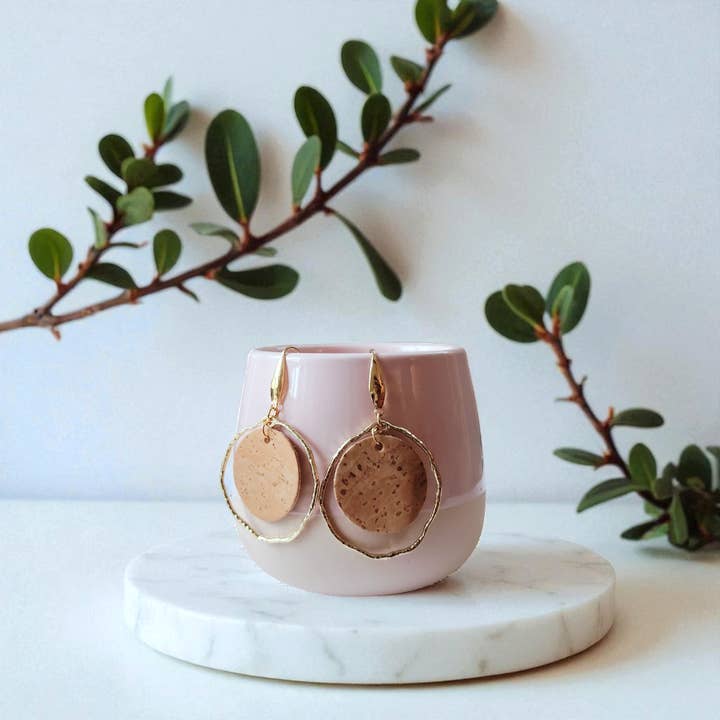 Vegan oorbellen - natuurlijke kurk - Soléa - voor wholesale door Karmyliege