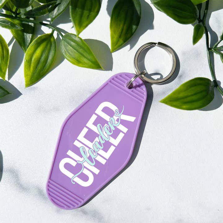 Llavero Cheerleader Motel para venta al por mayor de Lucky Luna Apparel