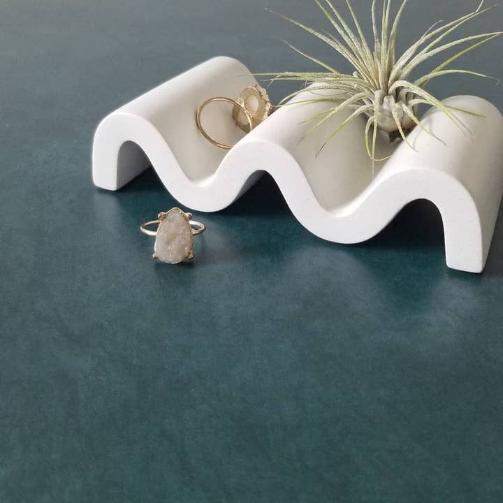 Dovekie & Finch - Wholesale Decorative Tray - Modern Wavy Tray