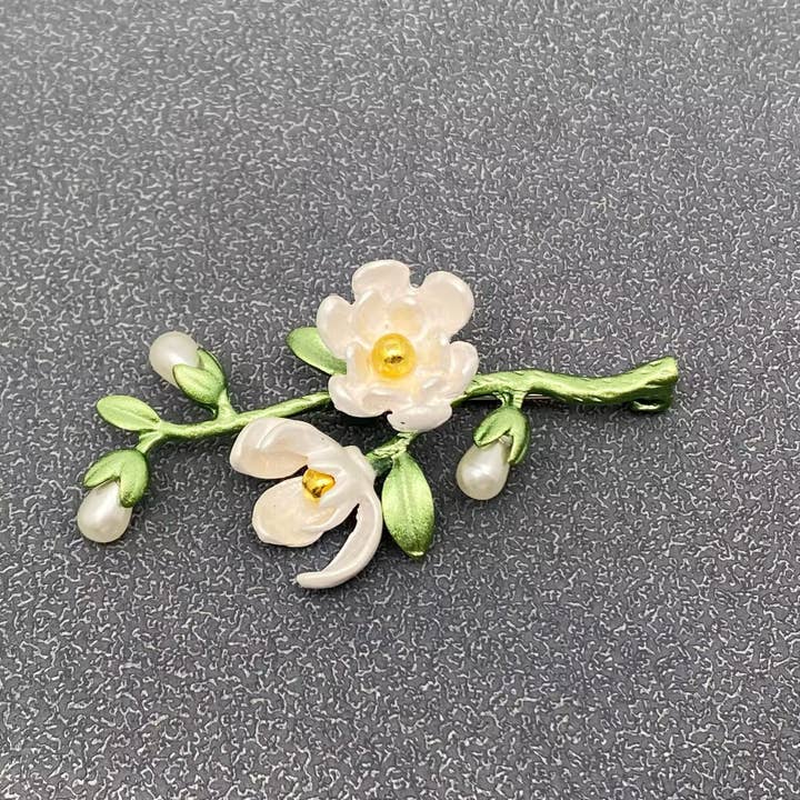 Mio Queena - Wholesale Brooch - Magnolia Brooch