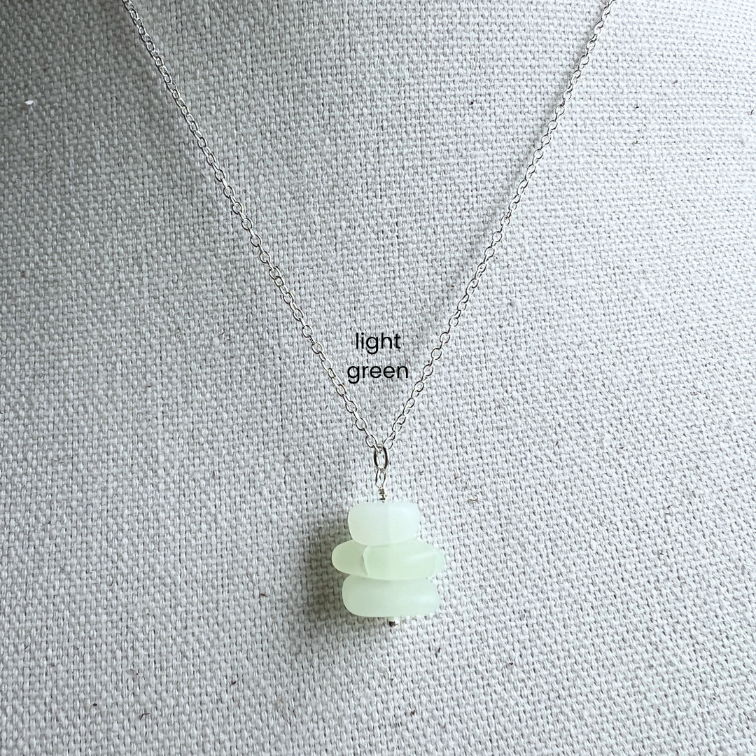 Generosity Company - Vente Colliers à pendentif - Collier en verre de mer chaîne en argent 18"3