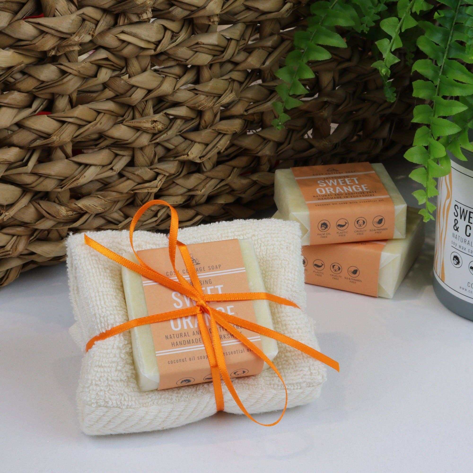 Cosy Cottage Soap – wholesale Bar Soap – Handmade Soap & Cotton Cloth Gift Set0