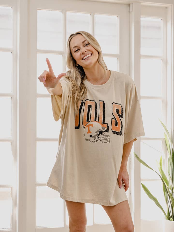 LivyLu - Wholesale Screen Printed T-Shirt - Women's - Tennessee Vols Helmet Fade Off White One Size Tee