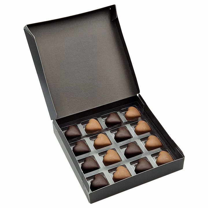 Chevaliers d'Argouges - Wholesale Chocolate Box - ASSORTMENT OF CARAMEL LAVA HEARTS WITH A HINT OF SALT DARK/MILK1
