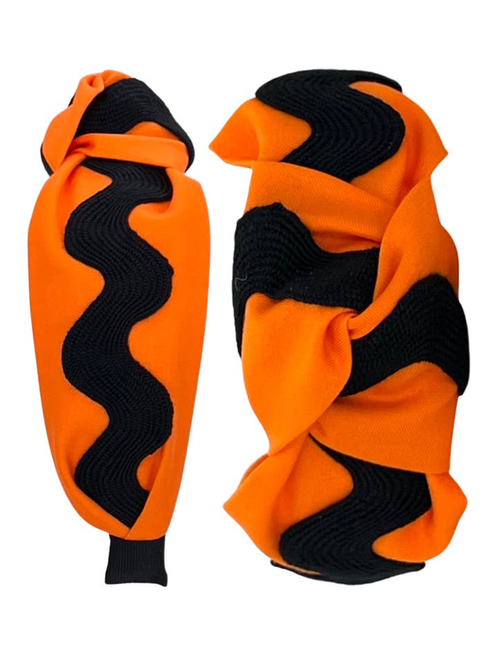 Sac à riz noir sur fond orange pour la vente par Pretty Happies