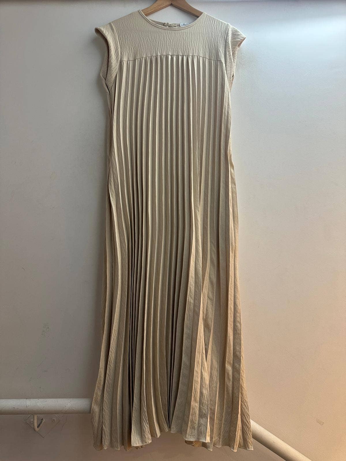 LORIANE - Wholesale Dress - Women's - 11094UP Long and loose plain dress