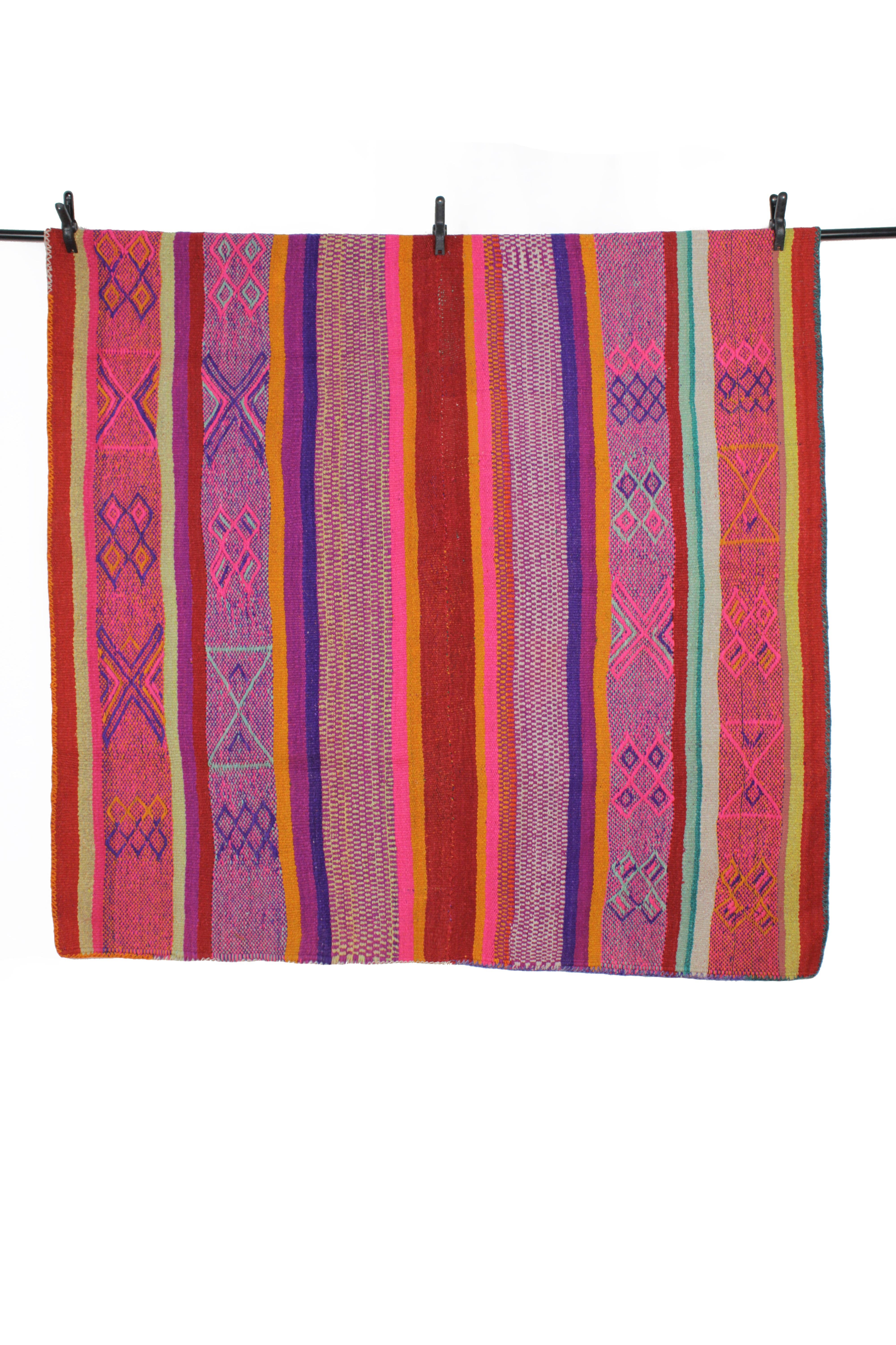 Marie Dittmer (Glueck & Fund) - Venta al por mayor Alfombra pequeña - Frazada Teppich vintage 146x150 tejido a mano de Perú0