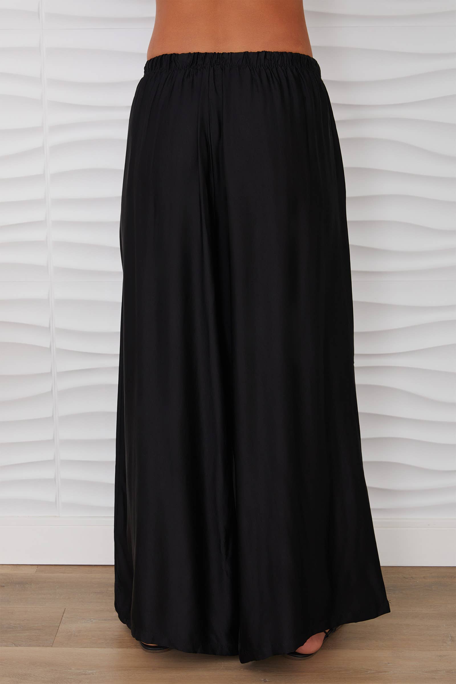MILIO MILANO – wholesale Pants – Women's – SILKY WIDE LEG PANTS (11505)6