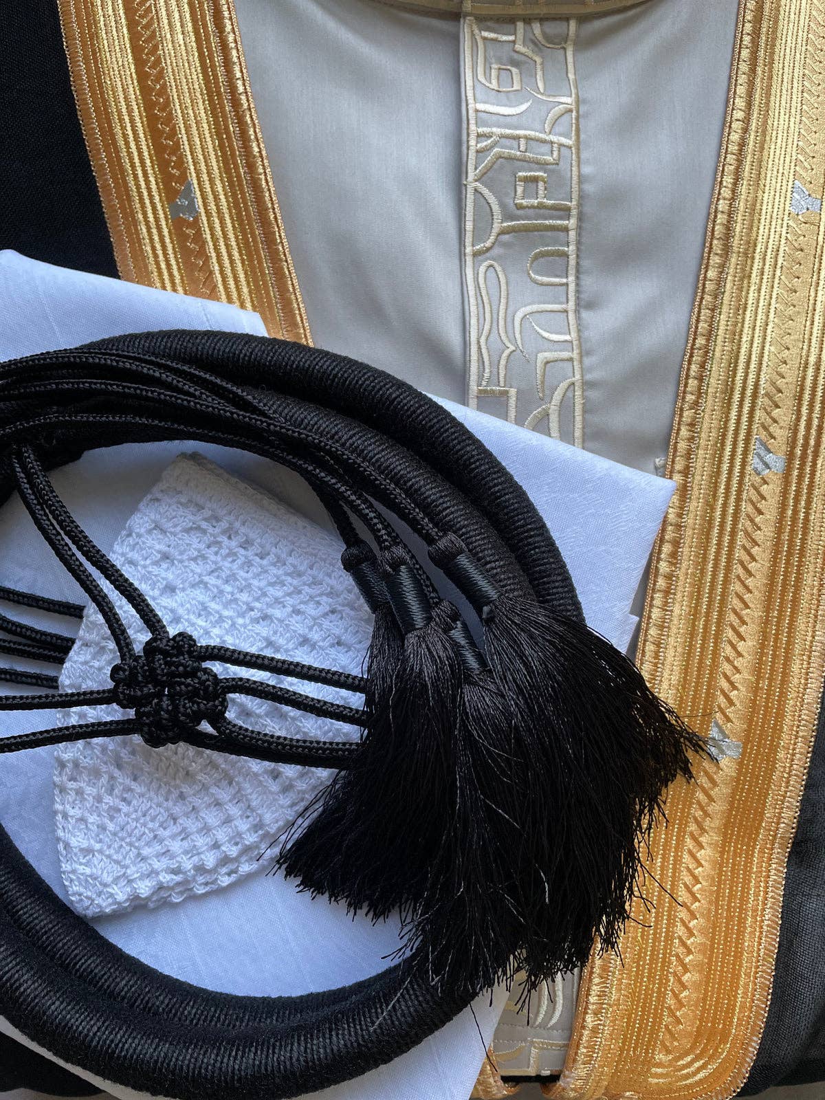 MY LITTLE JUBBA - Wholesale Top & Pant Set (NOT Loungewear) - Men's - Mens Light Grey Thobe with Gold Embroidery 5 Pcs Set2