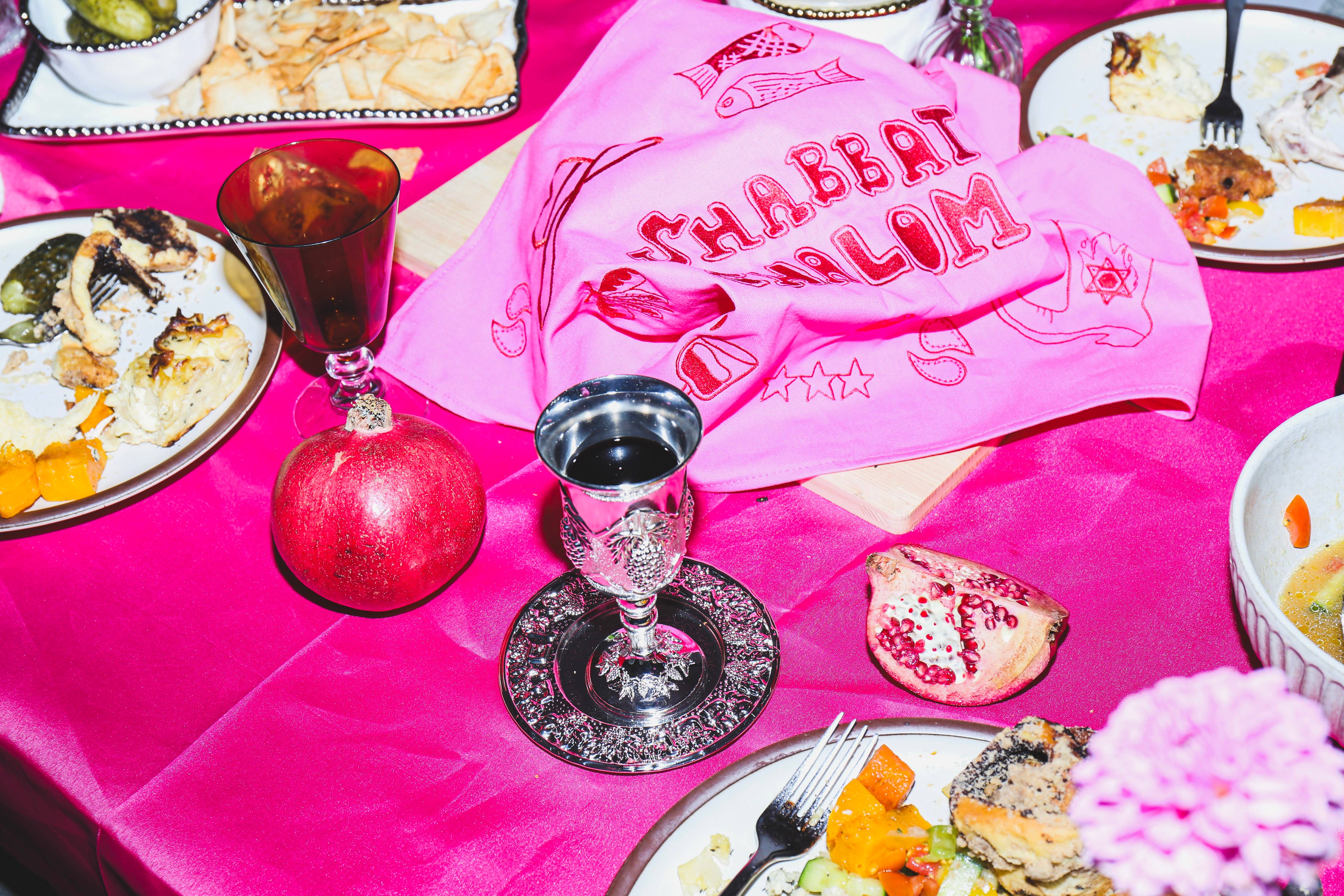 Nice Jewish Girl Doodles - Wholesale Dinner & Cloth Napkin - Contemporary Embroidered Challah Cover3