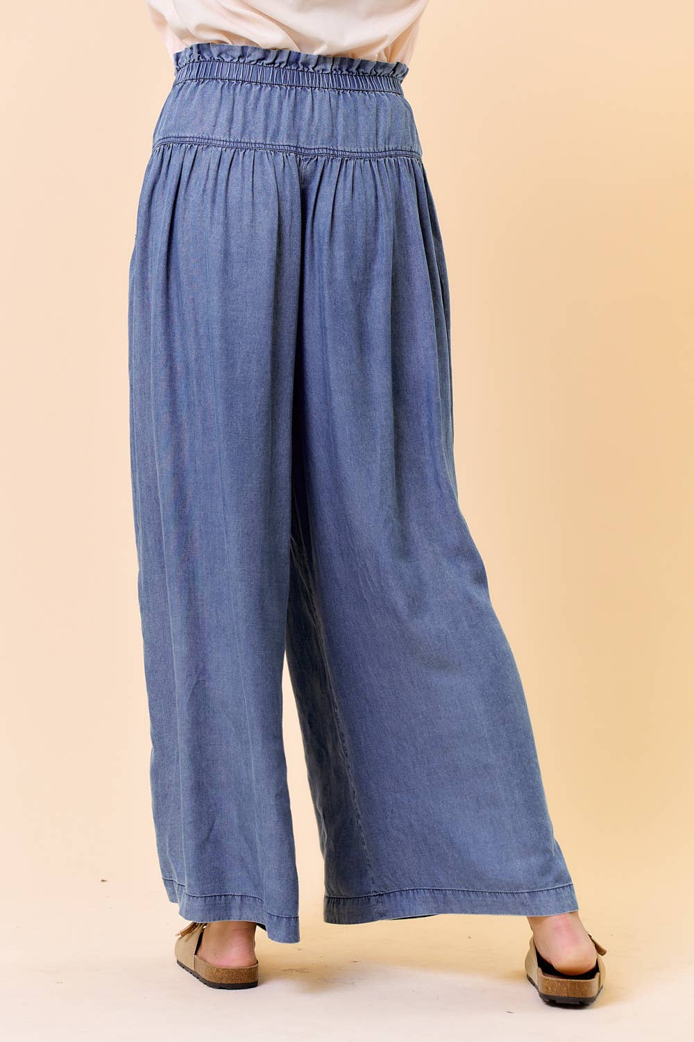 Doe and Rae - Wholesale Pants - Women's - TENCEL DENIM VOLUME WIDE-LEG PANT W/ SLANT POCKETS - 8823P5