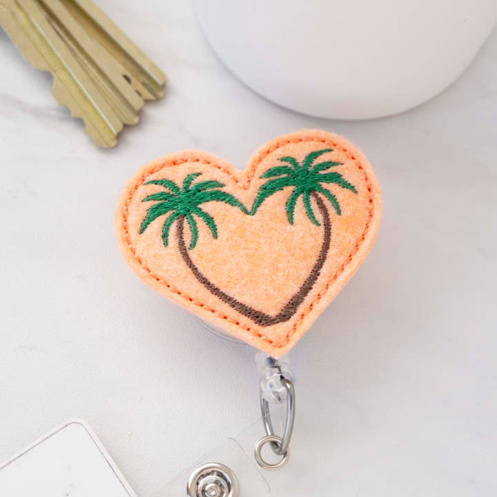 Enrouleur de badges en forme de cœur et de palmier pour la vente par Made by the Best