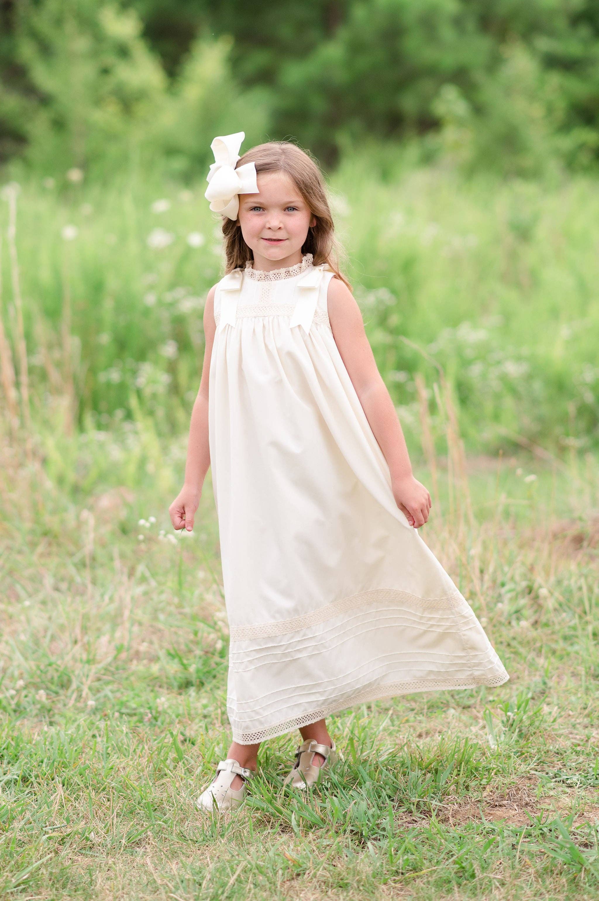 Posh Pickle - Vendita all'ingrosso Vestito - Bambini - Vestito Senza Maniche Ecru Cambridge Heirloom14