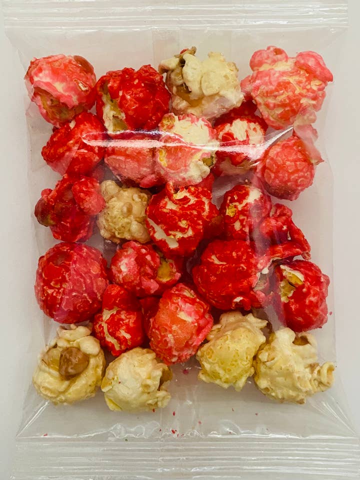 Hearts Vanilla Popcorn Promotional Size - 250 Count for wholesale by Deanan Gourmet Popcorn