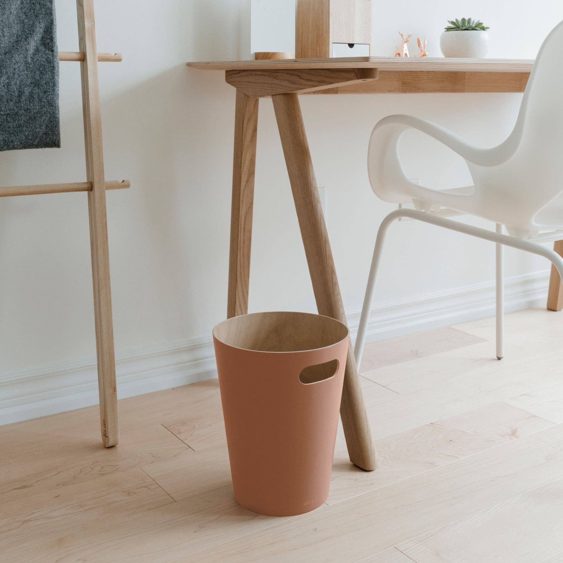 Umbra (CAN) - Wholesale Trashcan/Trash Bin - Woodrow Trash Can51