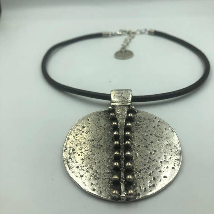 Volare - Wholesale Pendant/charm necklace - 22002D Lunar texture Pendant Necklace